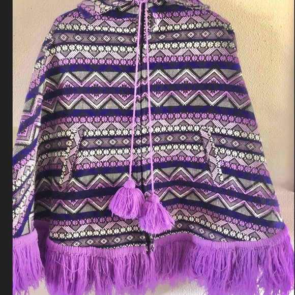 Circe 1970s Handmade Woven Purple Mexican Knit CAPE WRAP + one size fits all - Picture 3 of 6